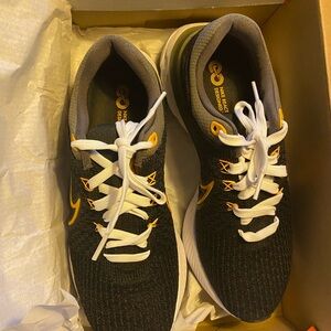 Nike React Infinity Run 3 Sneakers Mens 9 Black & Gold NIB